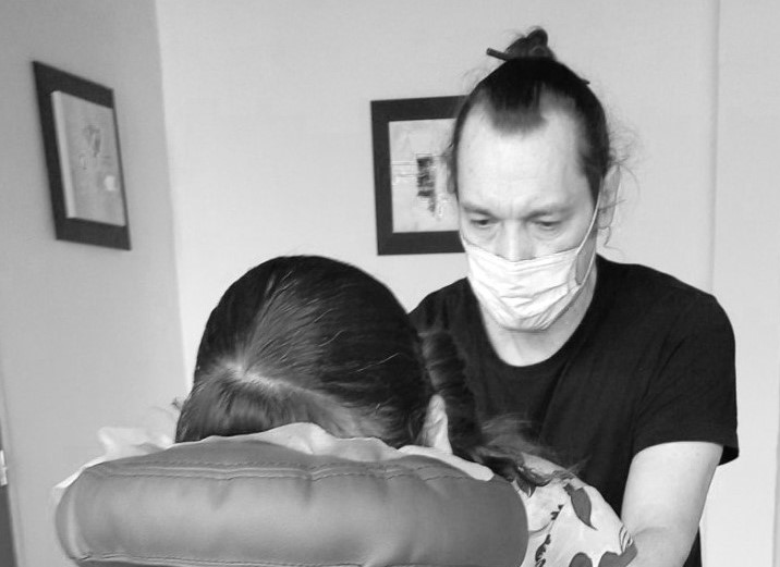 Massage assis en entreprise Amiens et Reims 3