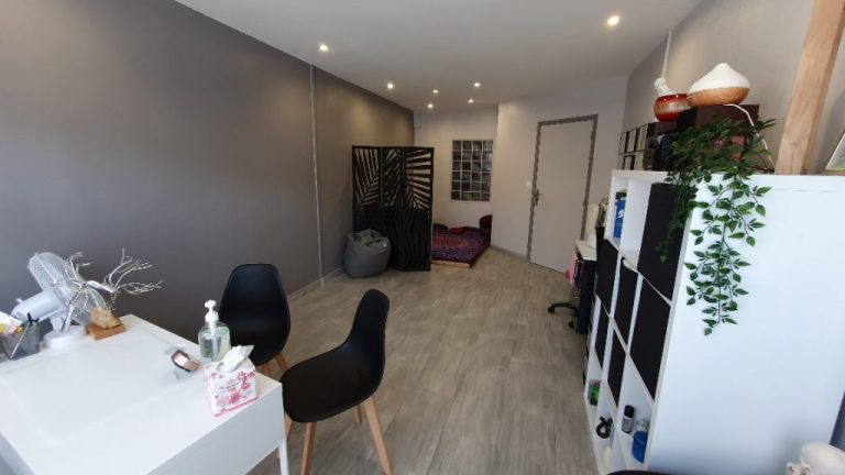 PHOTO CABINET STEPH 2 768x432