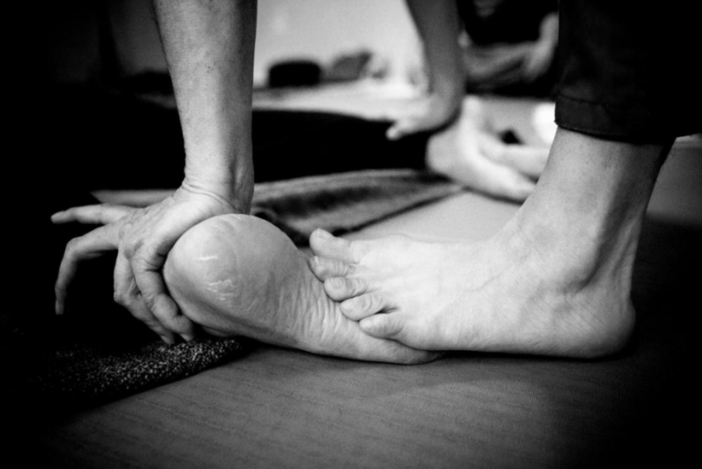 Soulager les tensions au Centre de Shiatsu Caen 768x513