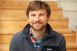 portrait 13 min 300x200